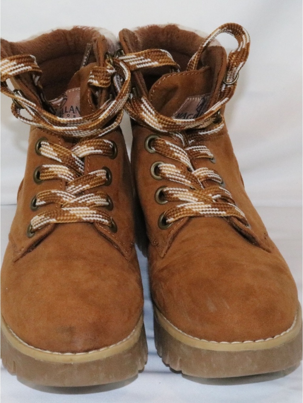 Magellan Outdoors Women’s Medina III Boots Size 7D